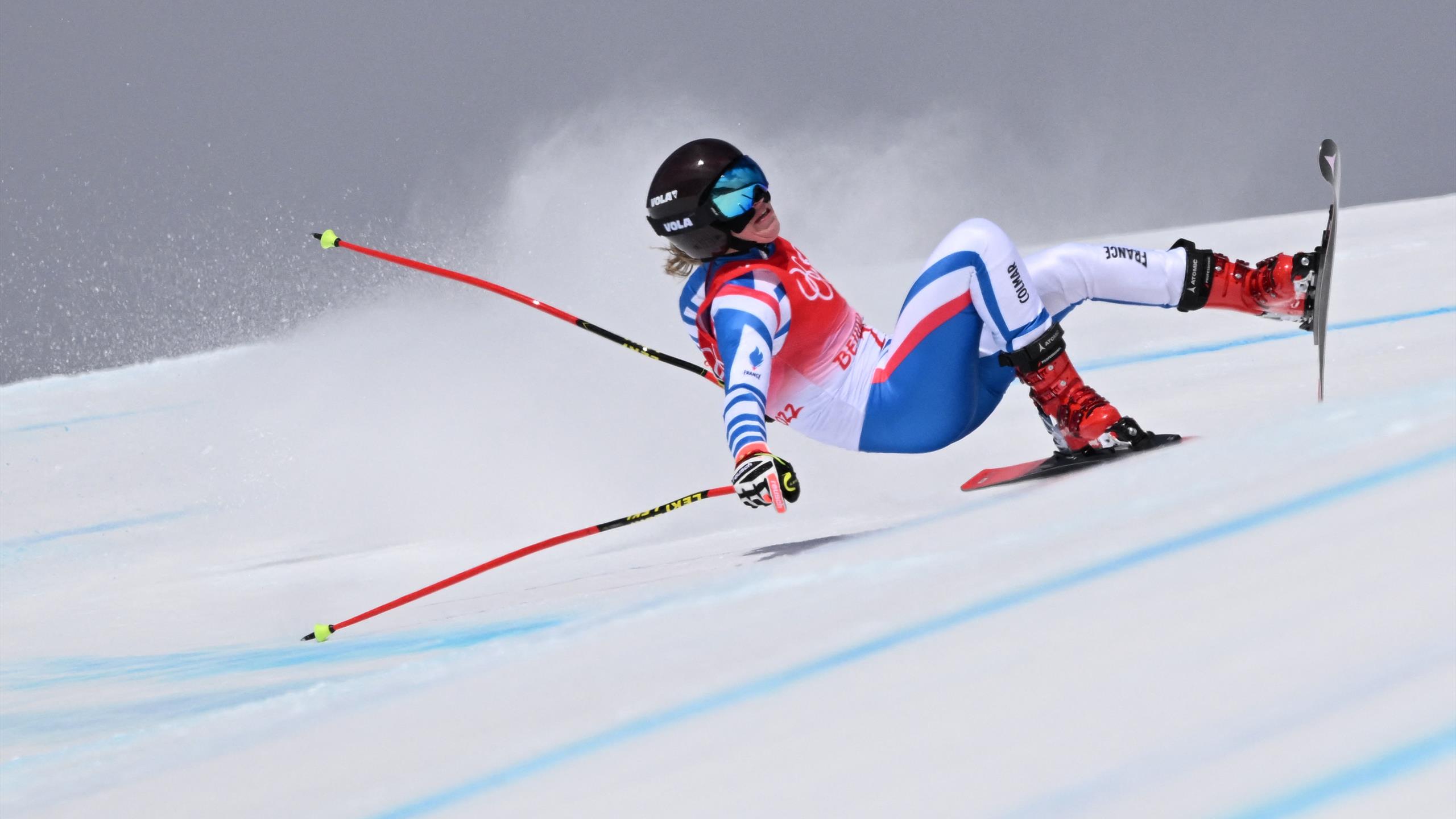 Спортсмен занимающийся скоростным спуском. Скоростной спуск 250 километров в час картинки.