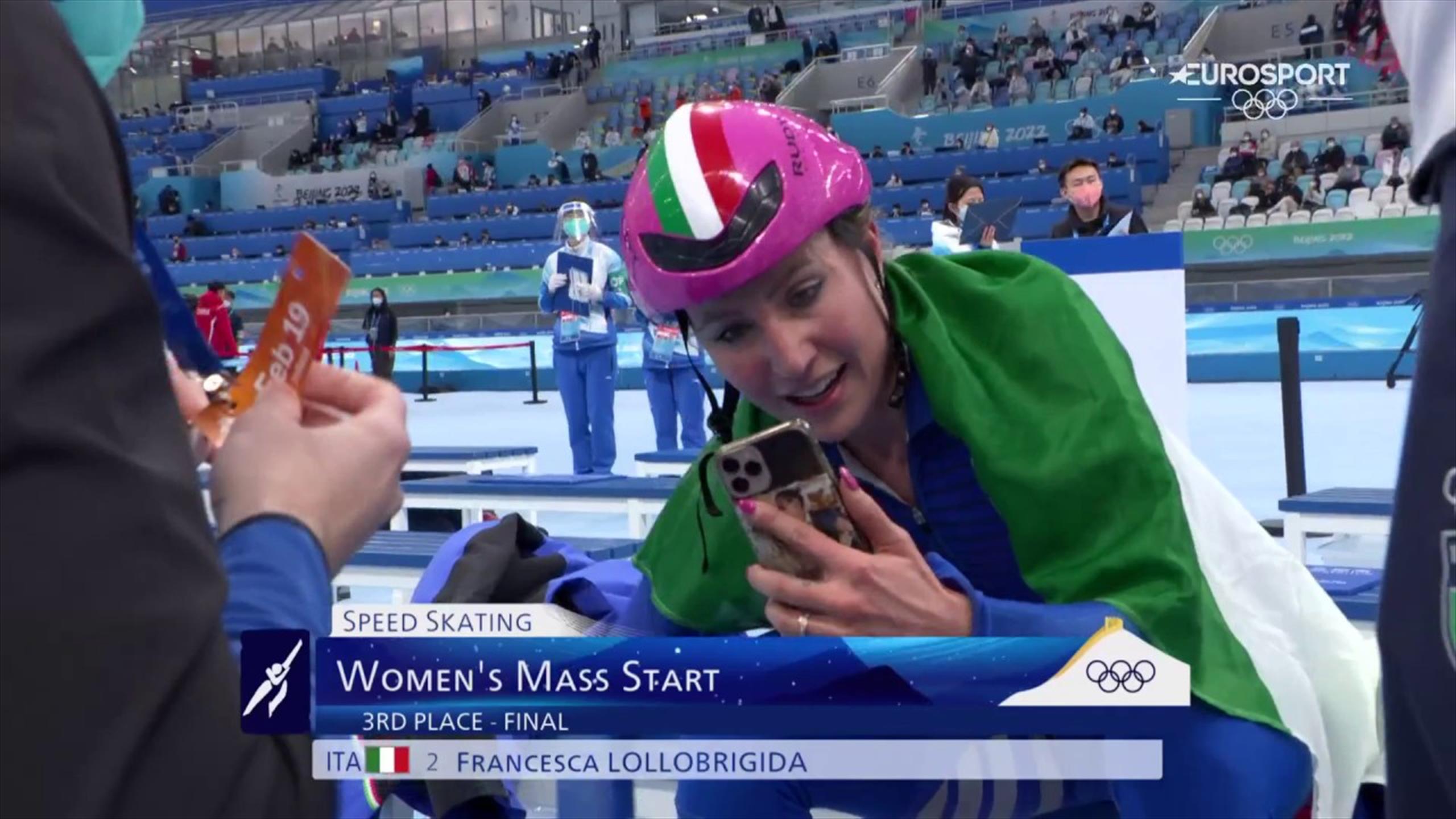 Olimpiadi invernali Lollobrigida al telefono coi parenti 