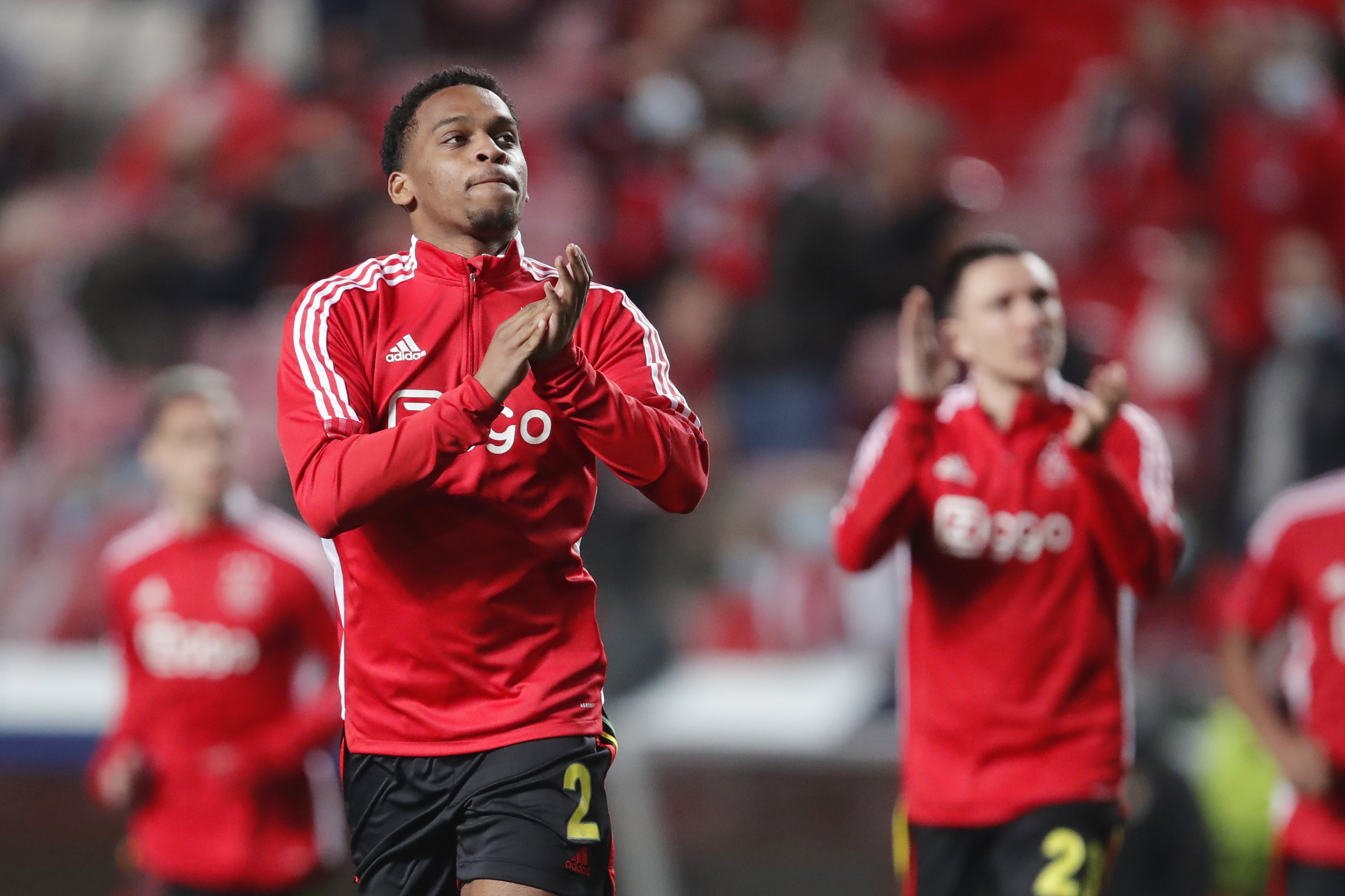 LISBON, PORTUGAL - FEBRUARY 23: Jurrien Timber of Ajax during the UEFA Champions League match between Benfica v Ajax at the Estadio Da Luz on February 23, 2022 in Lisbon Portugal (Photo by Eric Verhoeven/Soccrates/Getty Images)