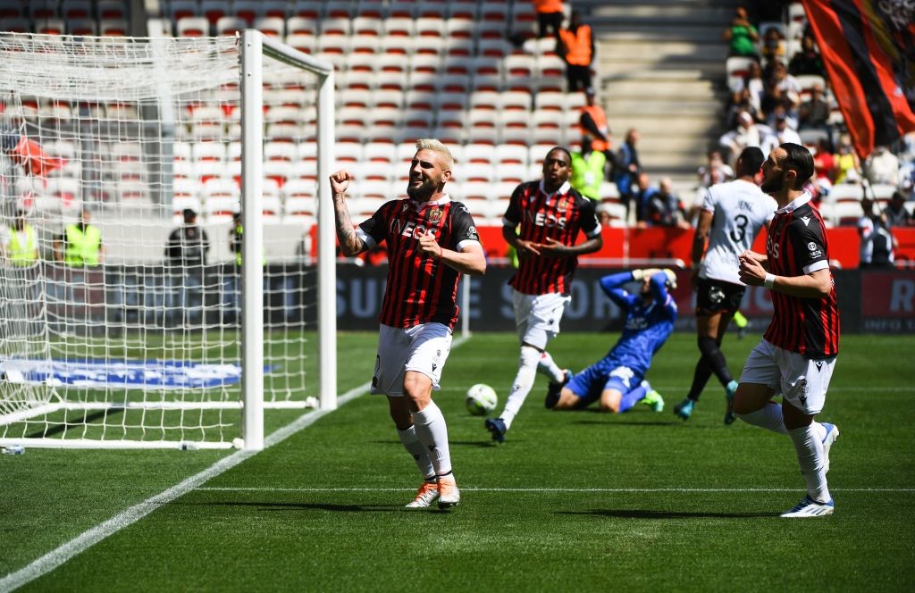 Andy Delort après son but sur penalty pour Nice contre Lorient en Ligue 1 le 17 avril 2022