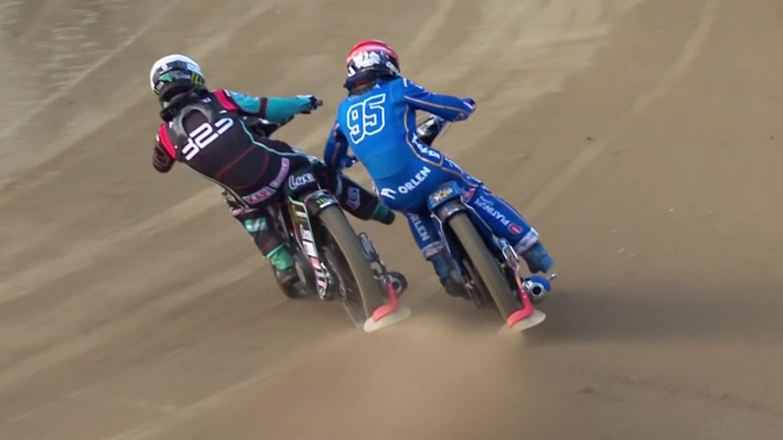 Speedway GP Mit Fußtritt gegen den Kollegen Przedpełski lässt