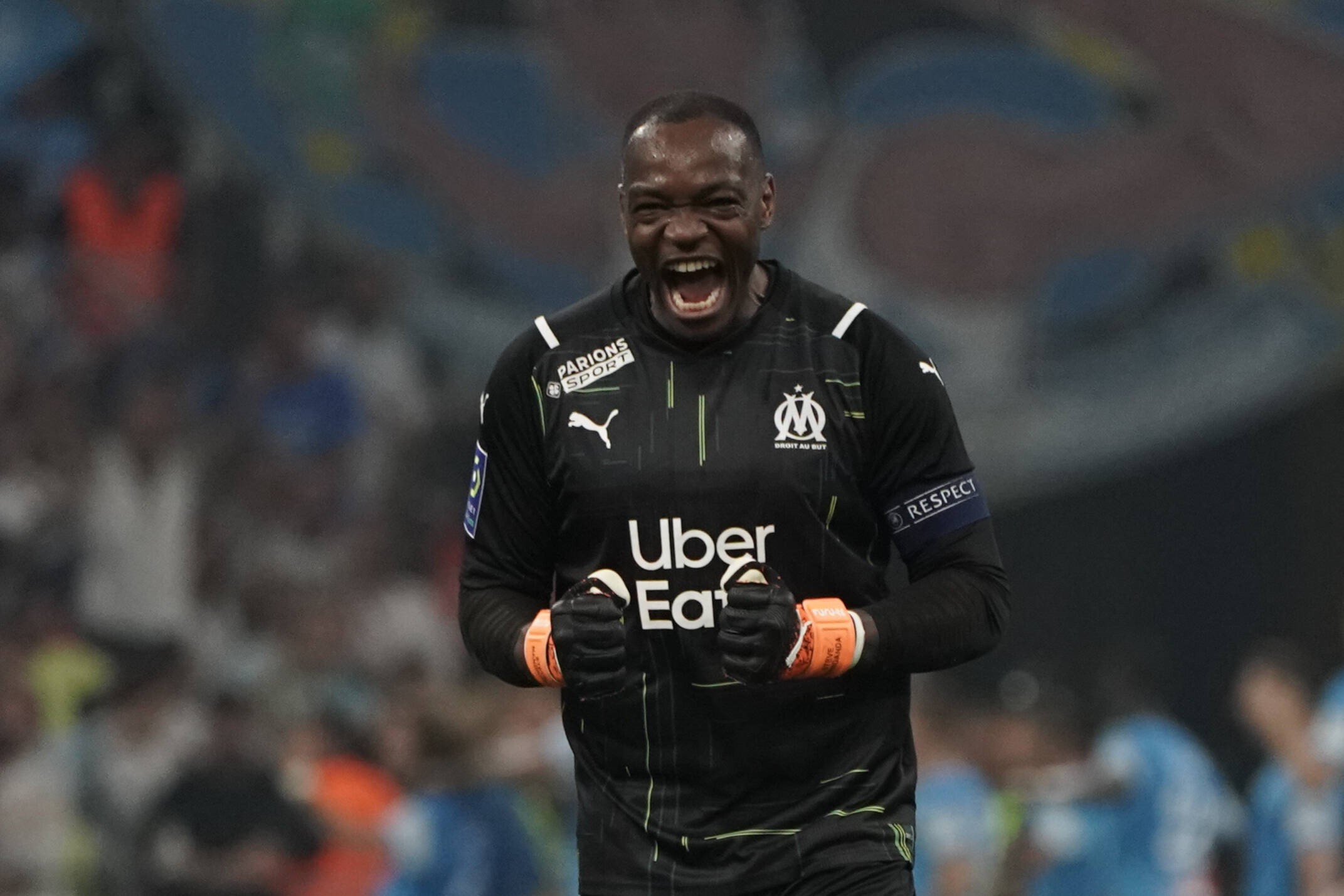 Steve Mandanda hurle sa joie face à Strasbourg, lors de la 38e journée de Ligue 1 - 21/05/2022