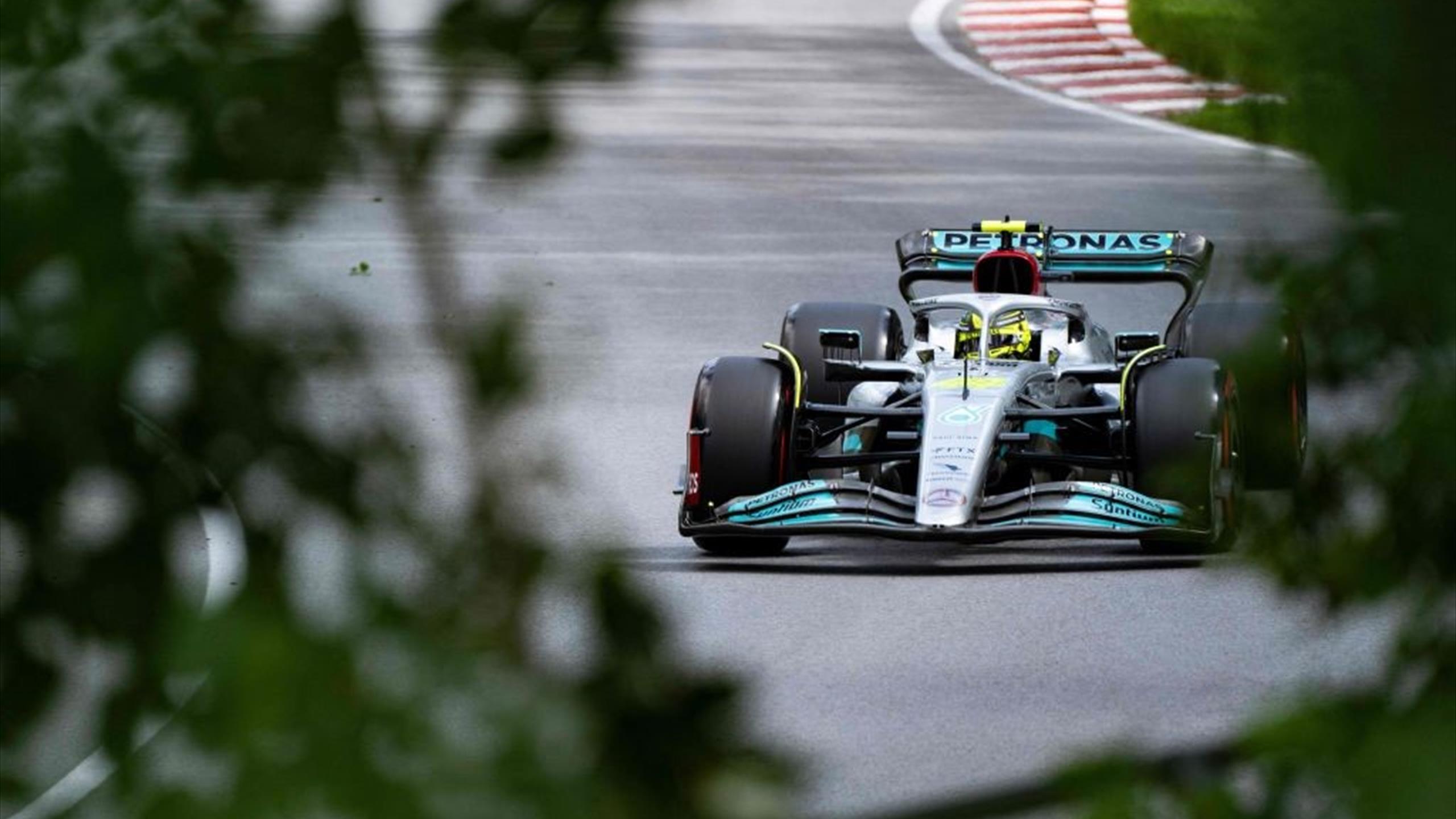 Hamilton after FP2 in Canada: “A complicated car to manage, I’ll try to keep it off the walls”