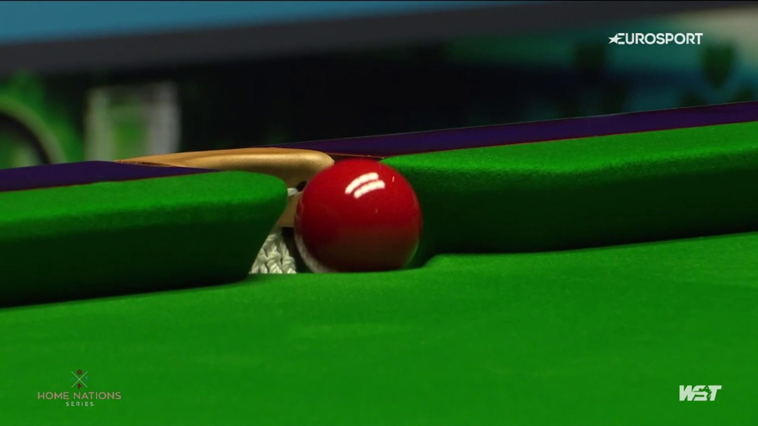 'Nothing has gone right for him' Mark Allen with a crazy fluke in