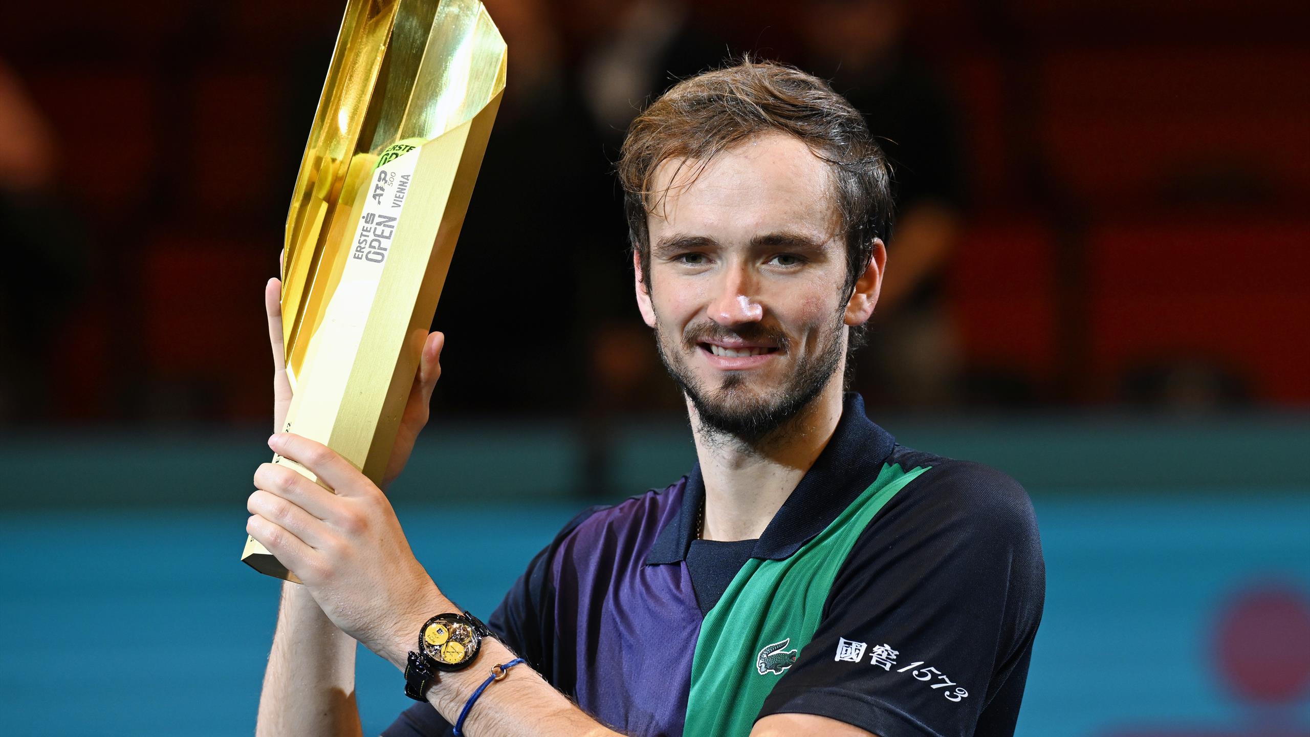 ranking-atp-y-wta-medvedev-se-sube-al-podio-con-alcaraz-y-nadal-en-lo