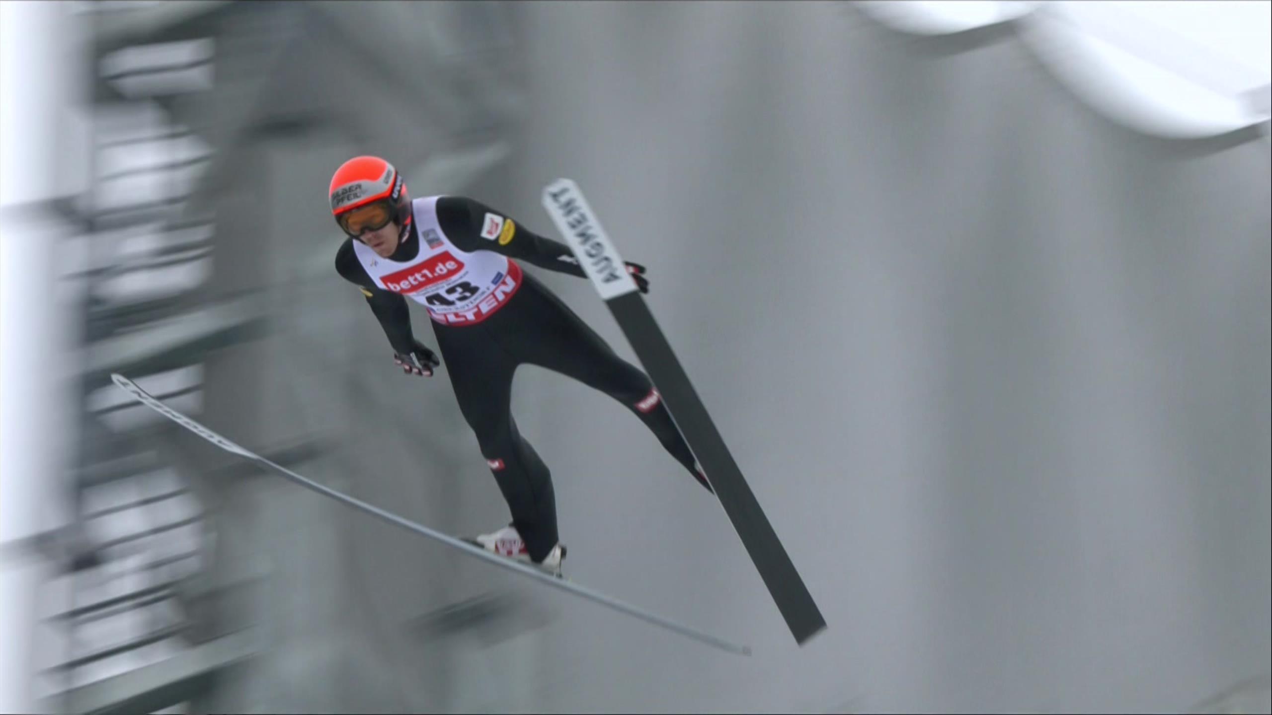 'Oh wow!' Watch stunning jump from FranzJosef Rehrl that puts him