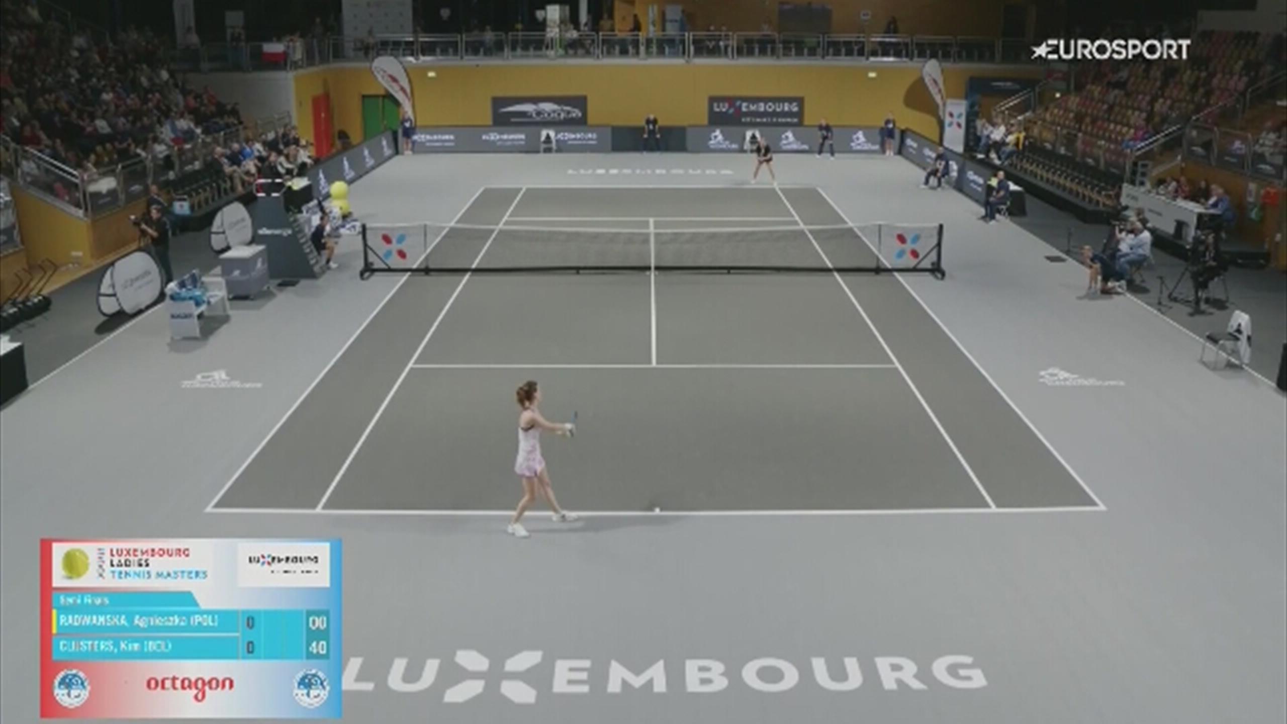 Clijsters przełamała Radwańską w 1. gemie półfinału Luxembourg Ladies Tennis Masters Wszystkie Clijsters przełamała Radwańską w 1. gemie półfinału Luxembourg Ladies Tennis Masters Wszystkie