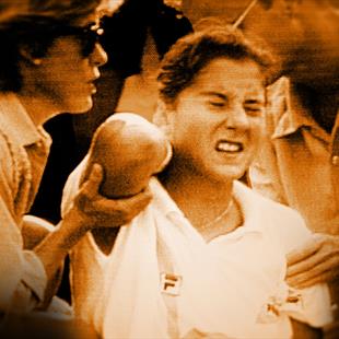 TENNIS 1966, FRANCE-TCHÉCOSLOVAQUIE, ROLAND-GARROS, FRANÇOIS JAUFFRET -T376