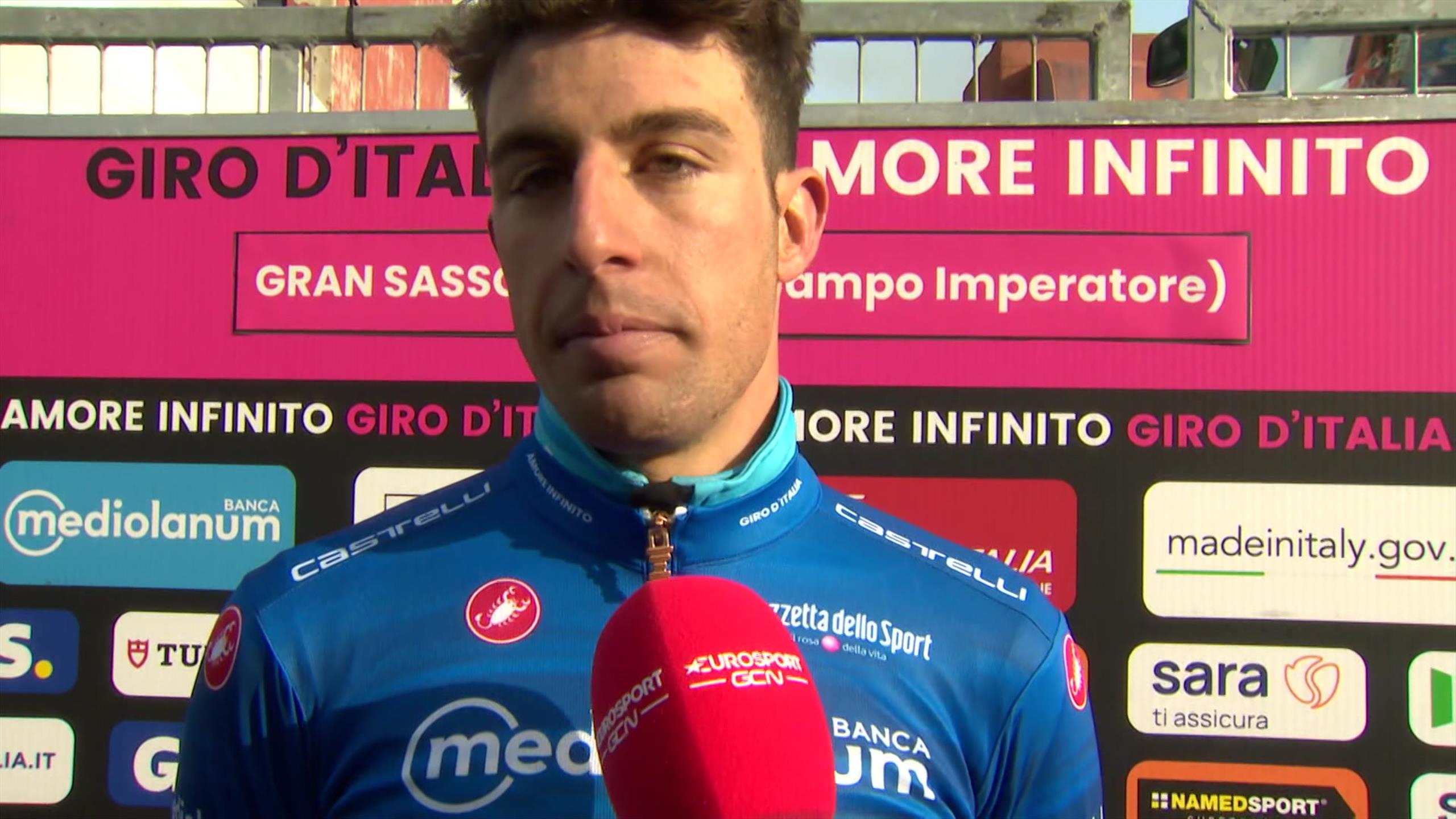 Giro d'Italia Davide Bais dopo la vittoria