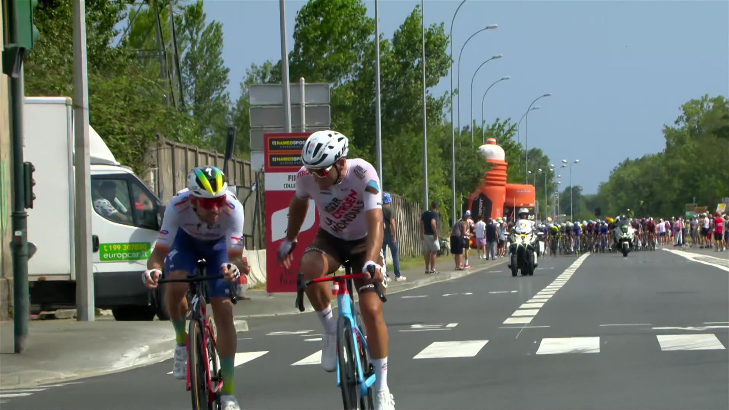 Latour zakończył ucieczkę i puścił Petersa na 7. etapie Tour de France