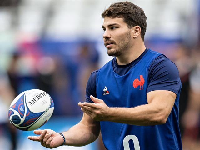 XV de France - Antoine Dupont retrouve les Bleus et son statut de capitaine  après plus d'un an d'absence - Eurosport