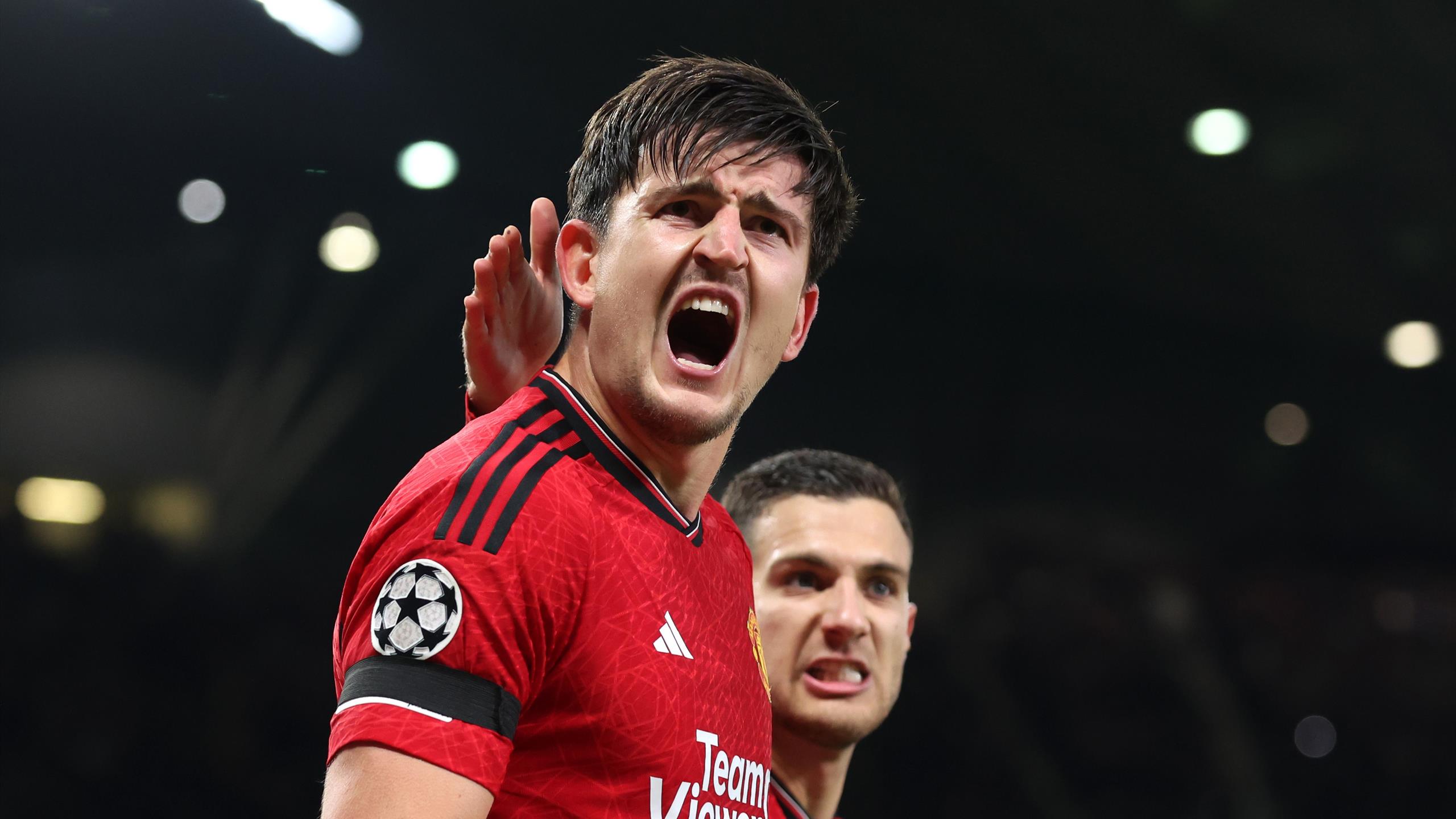 'What a moment!' - Harry Maguire header gives United lead over ...