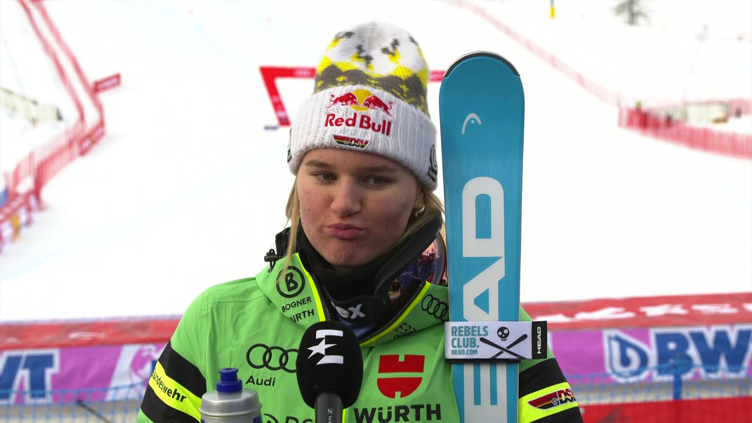 Ski Alpin - Abfahrt in St. Moritz - Emma Aicher von eigenem guten