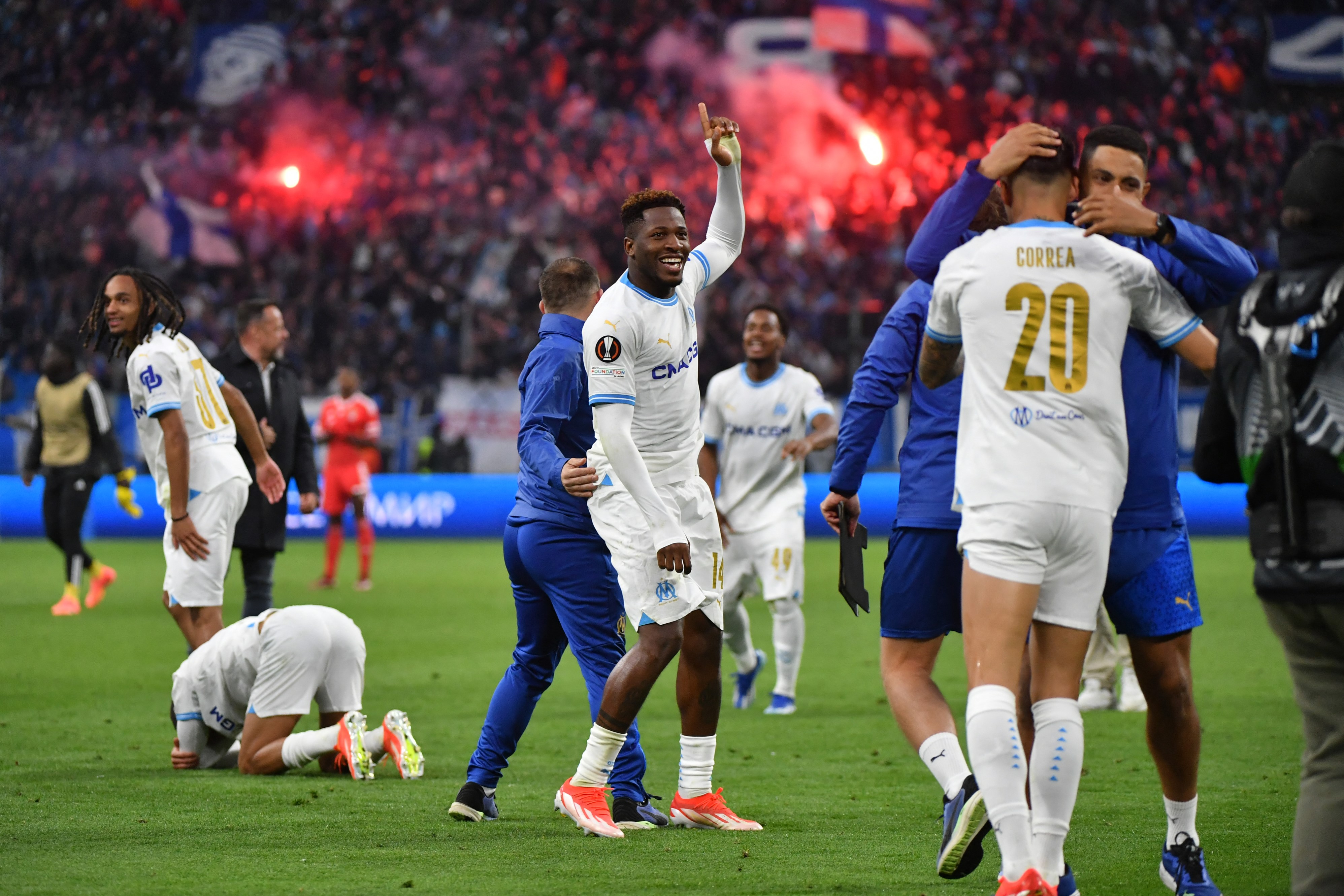 Journal L’Equipe N°25450 Du 19/04/2024 Marseille Est Une Fête