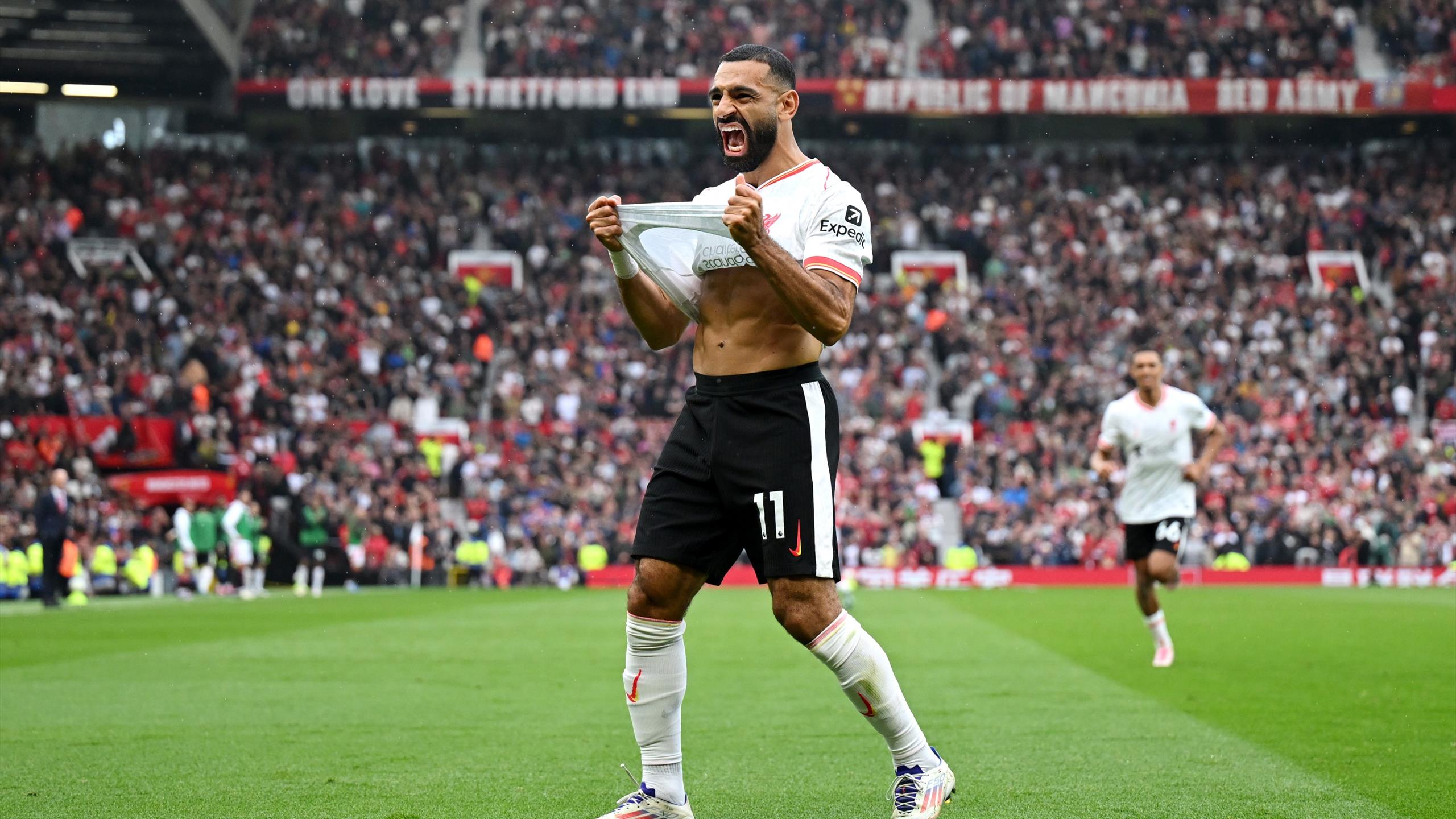 Manchester United 0-3 Liverpool - Mohamed Salah scores one goal and assists two as pressure mounts on Erik ten Hag - TNT Sports