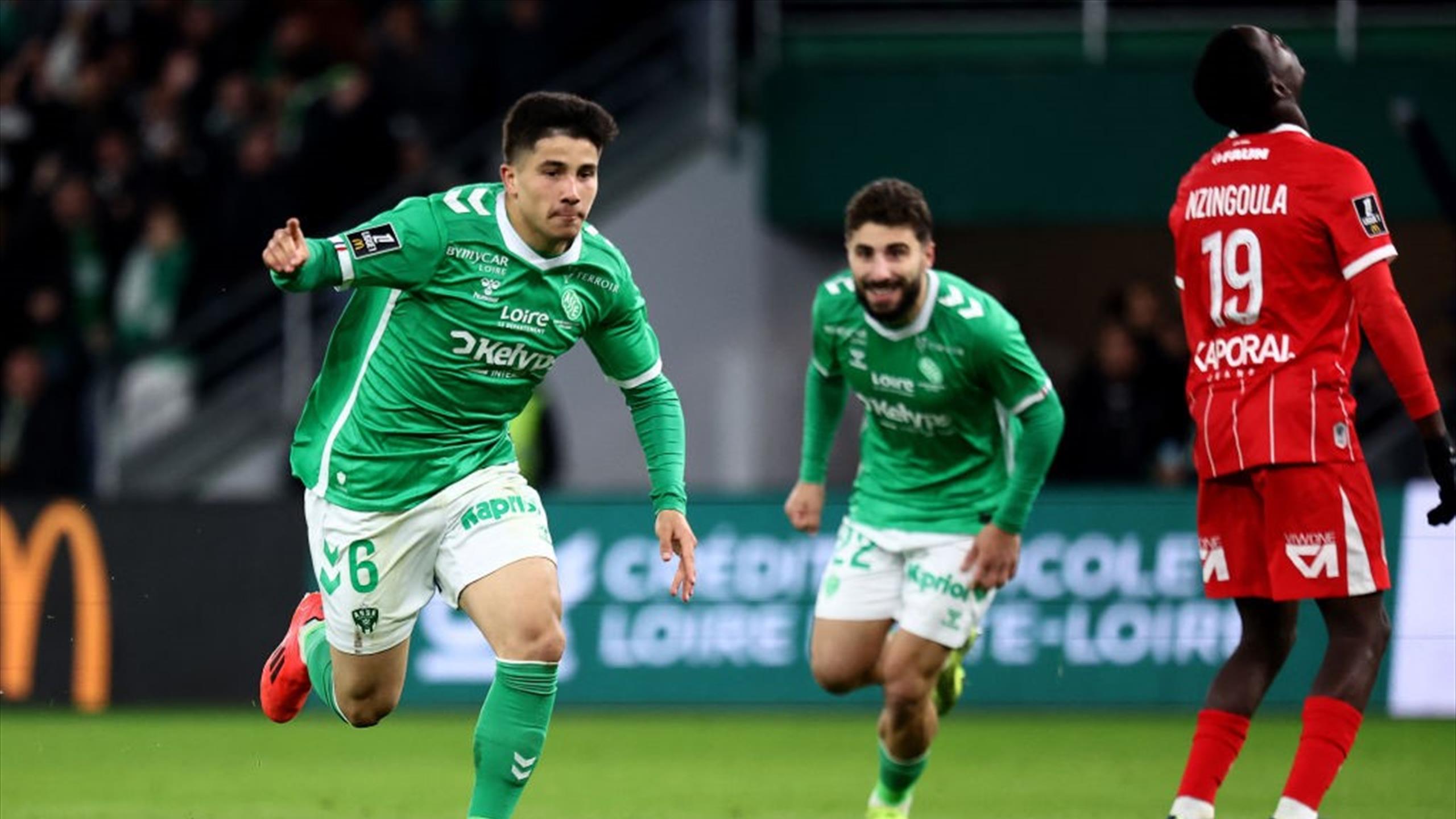 Aimant Collector Ligue 1 : AS Saint-Étienne Vs Montpellier - Saison 2024-2025