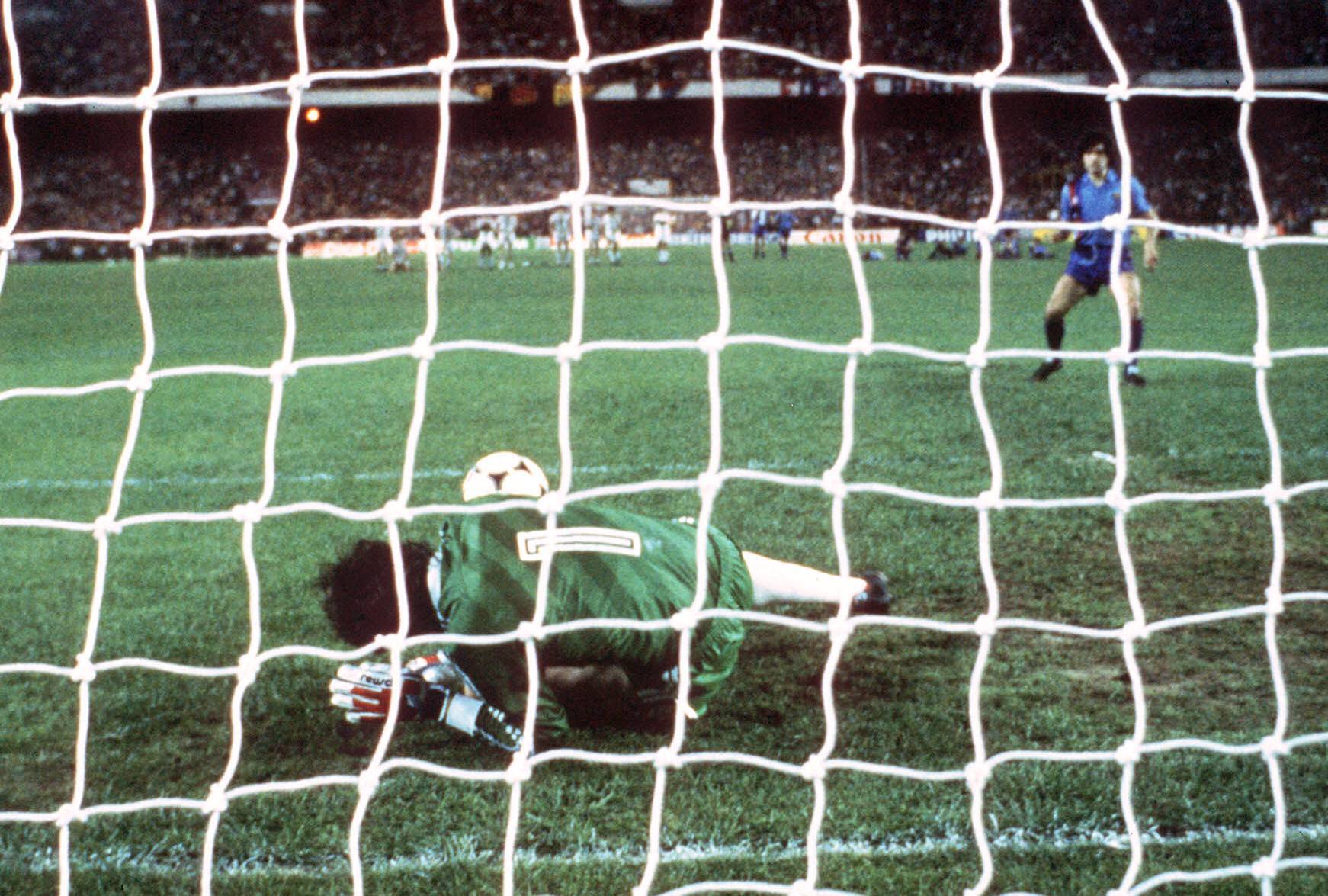 Helmut Duckadam durante la finale Steaua Bucarest-Barcellona - Coppa dei Campioni 1985-86