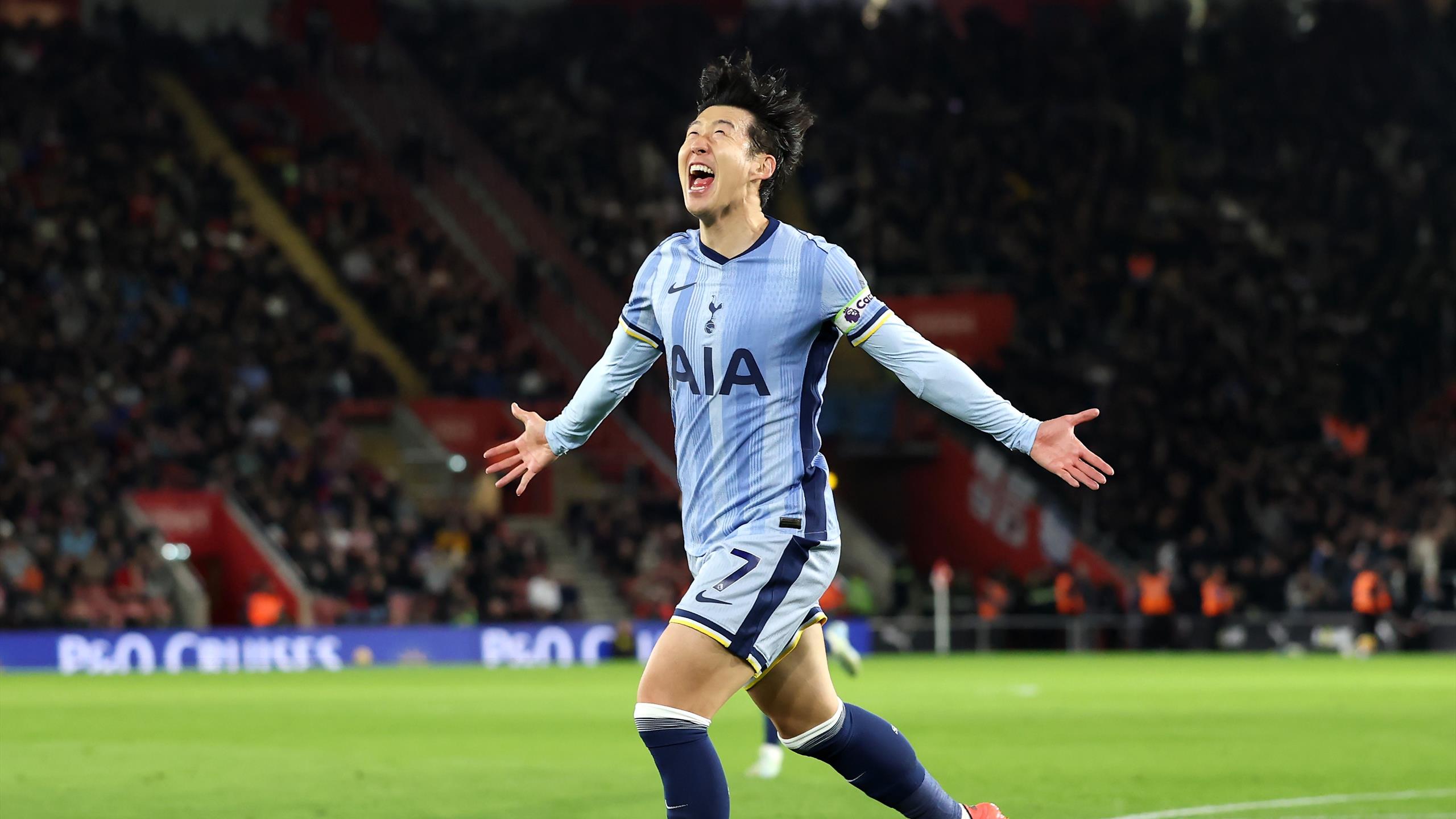 Tottenham Hotspur v Manchester United live EFL Cup quarterfinal