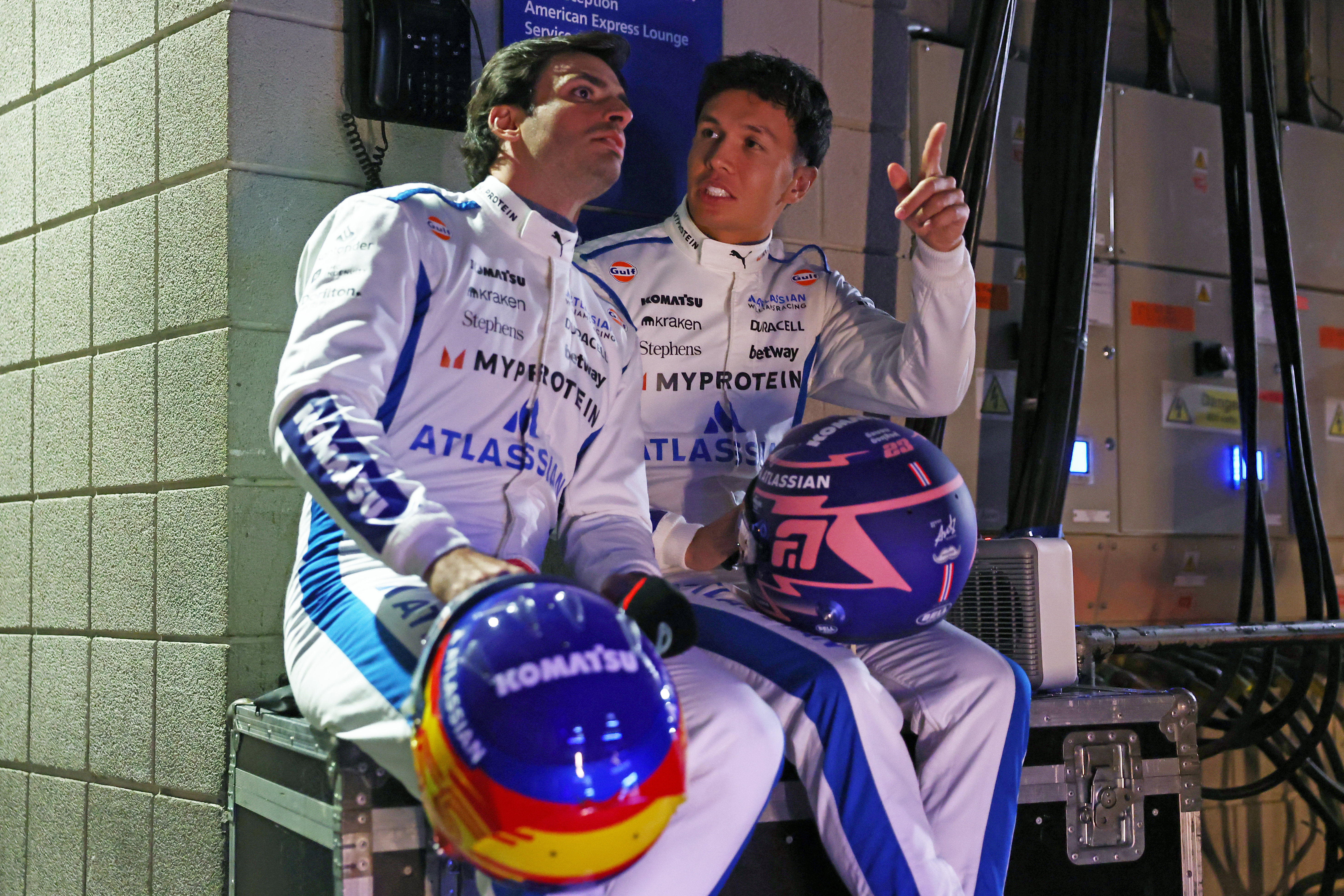 Carlos Sainz şi Alex Albon sunt coechipieri la Williams, în 2025