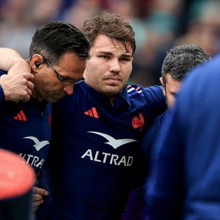 XV de France | XV de France | Antoine Dupont, et maintenant ? "Huit mois,  c'est le délai idéal" - Eurosport