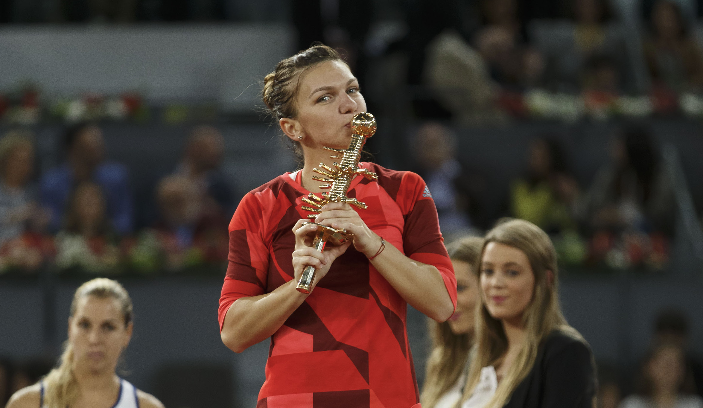 Simona Halep, "regina" de la Caja Magica. Marca, material grandios despre româncă