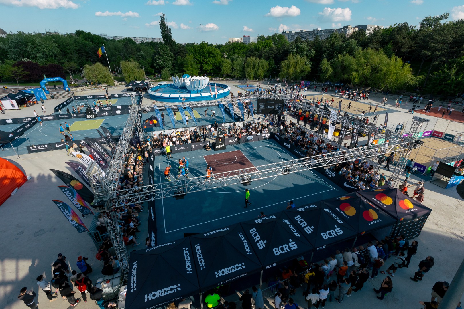 Peste 2000 de oameni au făcut sport la BCR Sport Arena Streetball, în Parcul Drumul Taberei