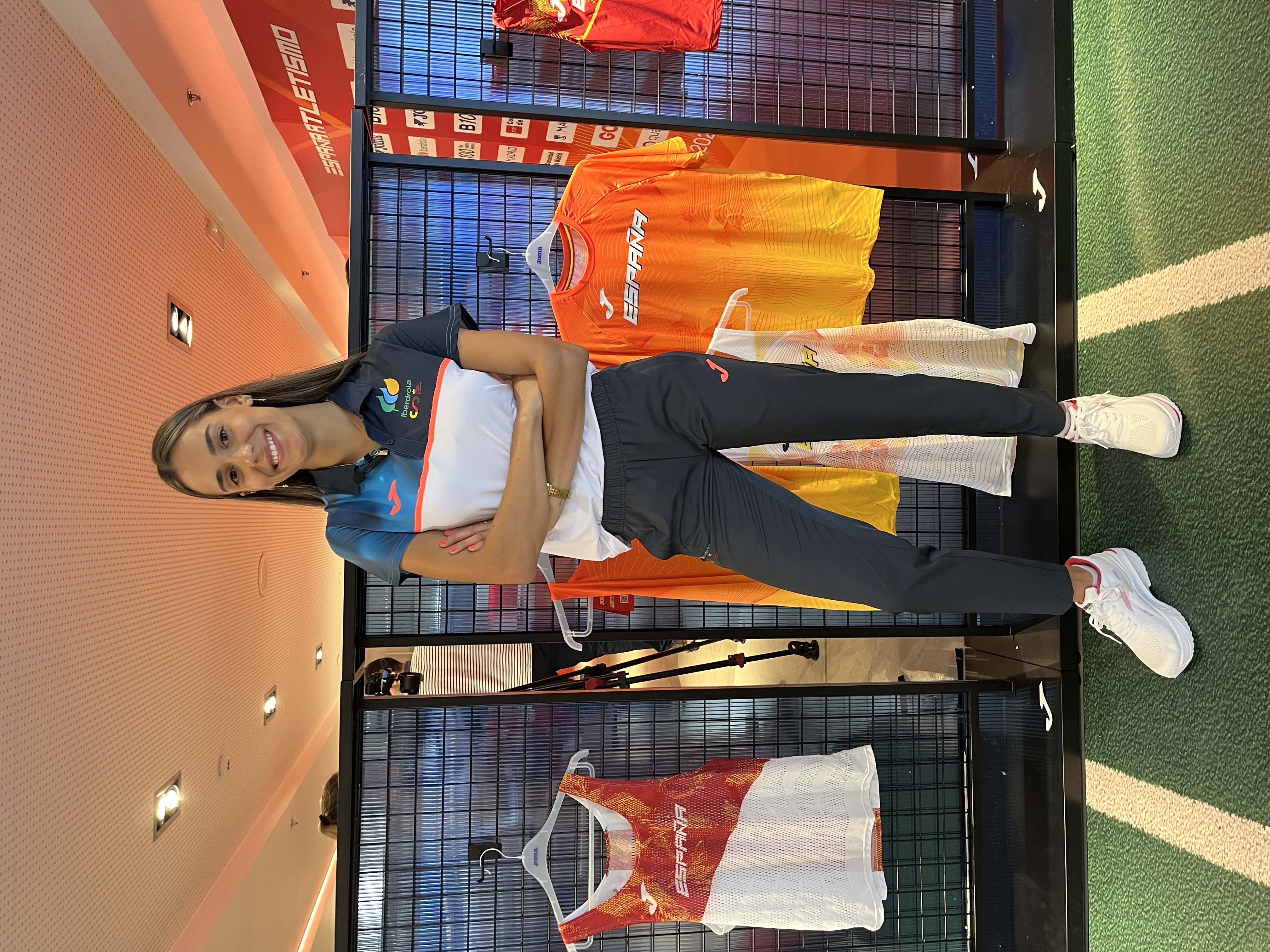 María González, triple salto.