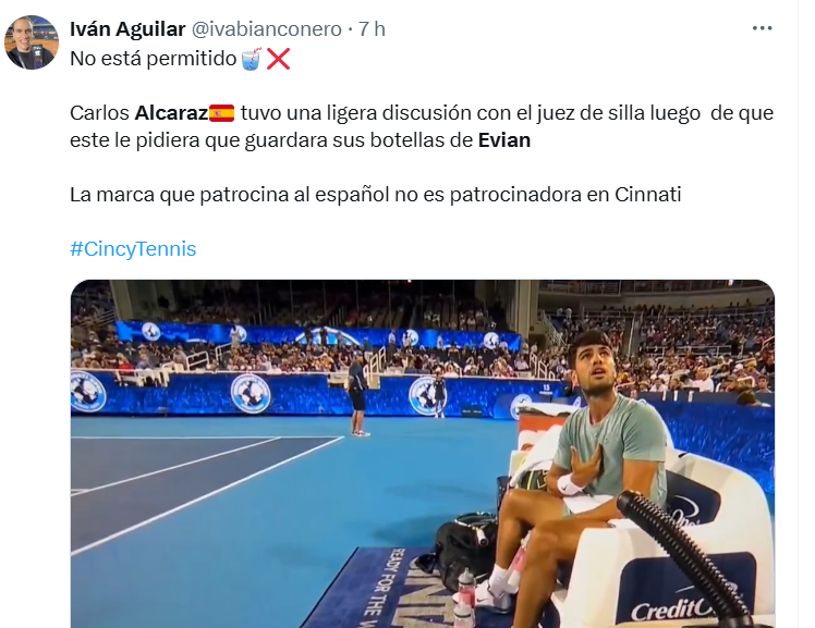 Carlos Alcaraz, într-una din pauzele meciului cu Luca Nardi, de la Cincinnati