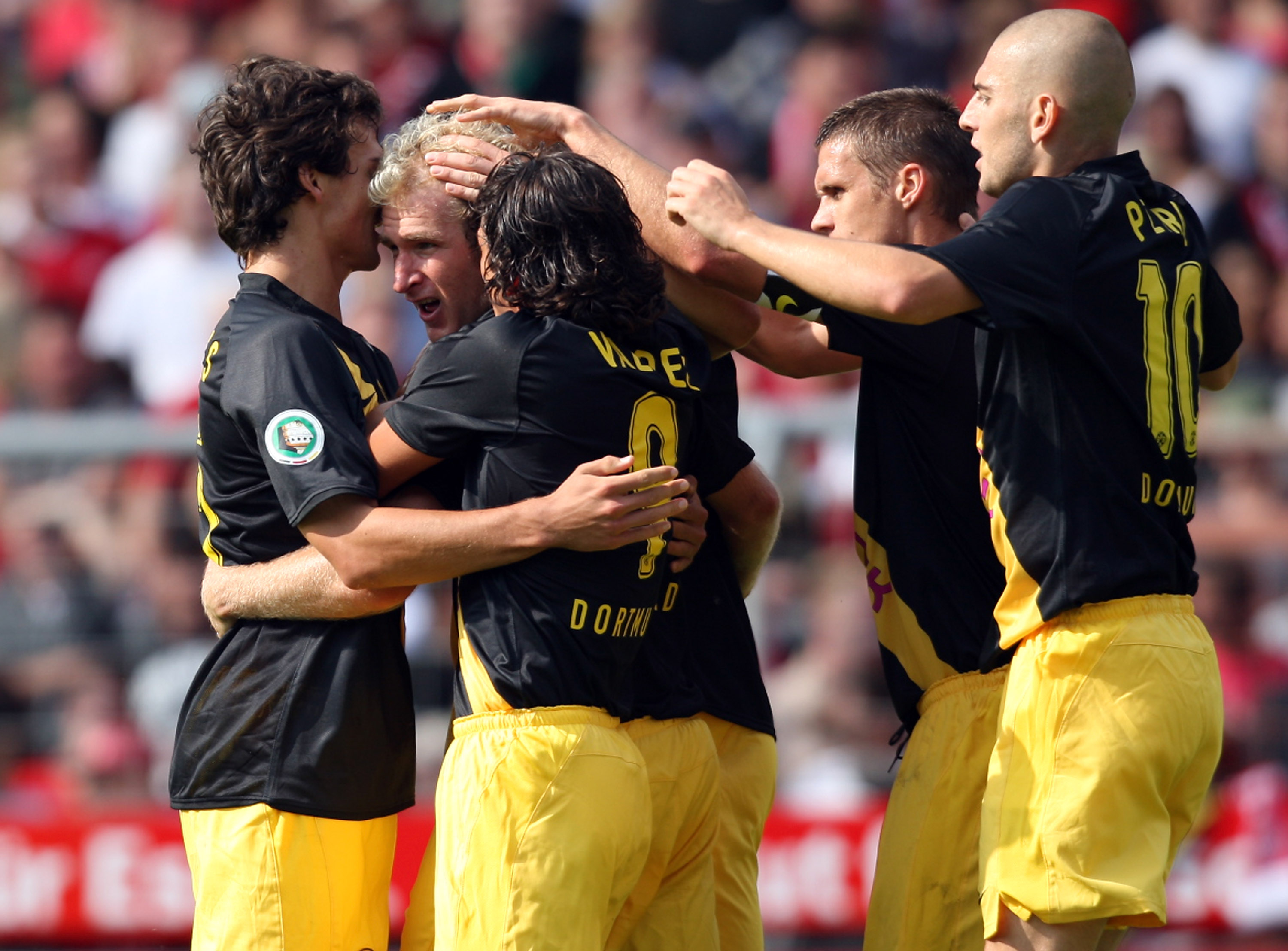 Borussia Dortmund hat sich 2008 gegen Rot-Weiss Essen durchgesetzt.