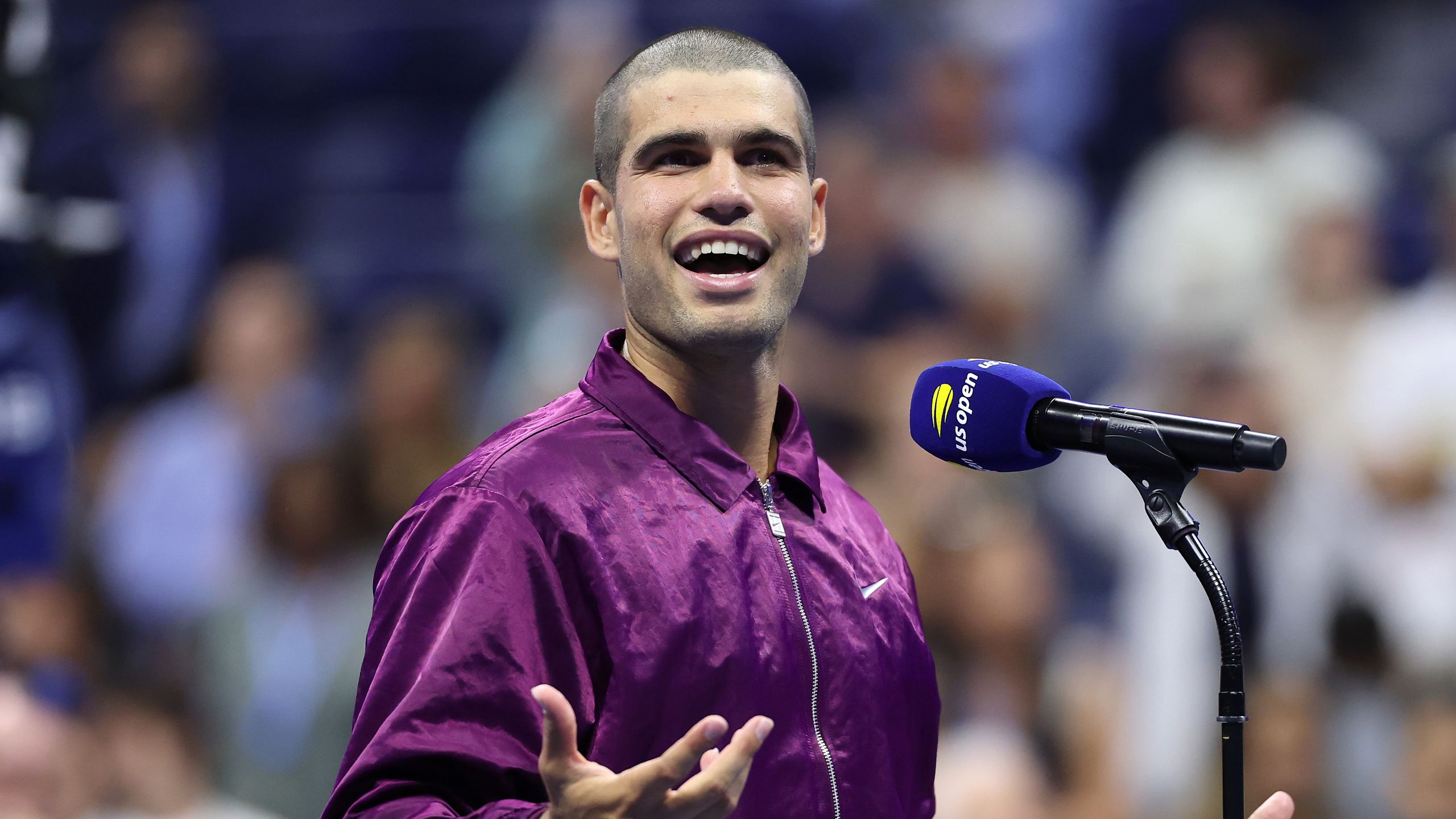 Terrible' or 'not that bad'? Carlos Alcaraz responds to Frances Tiafoe's  haircut ridicule as Spaniard dons new look at US Open - TNT Sports