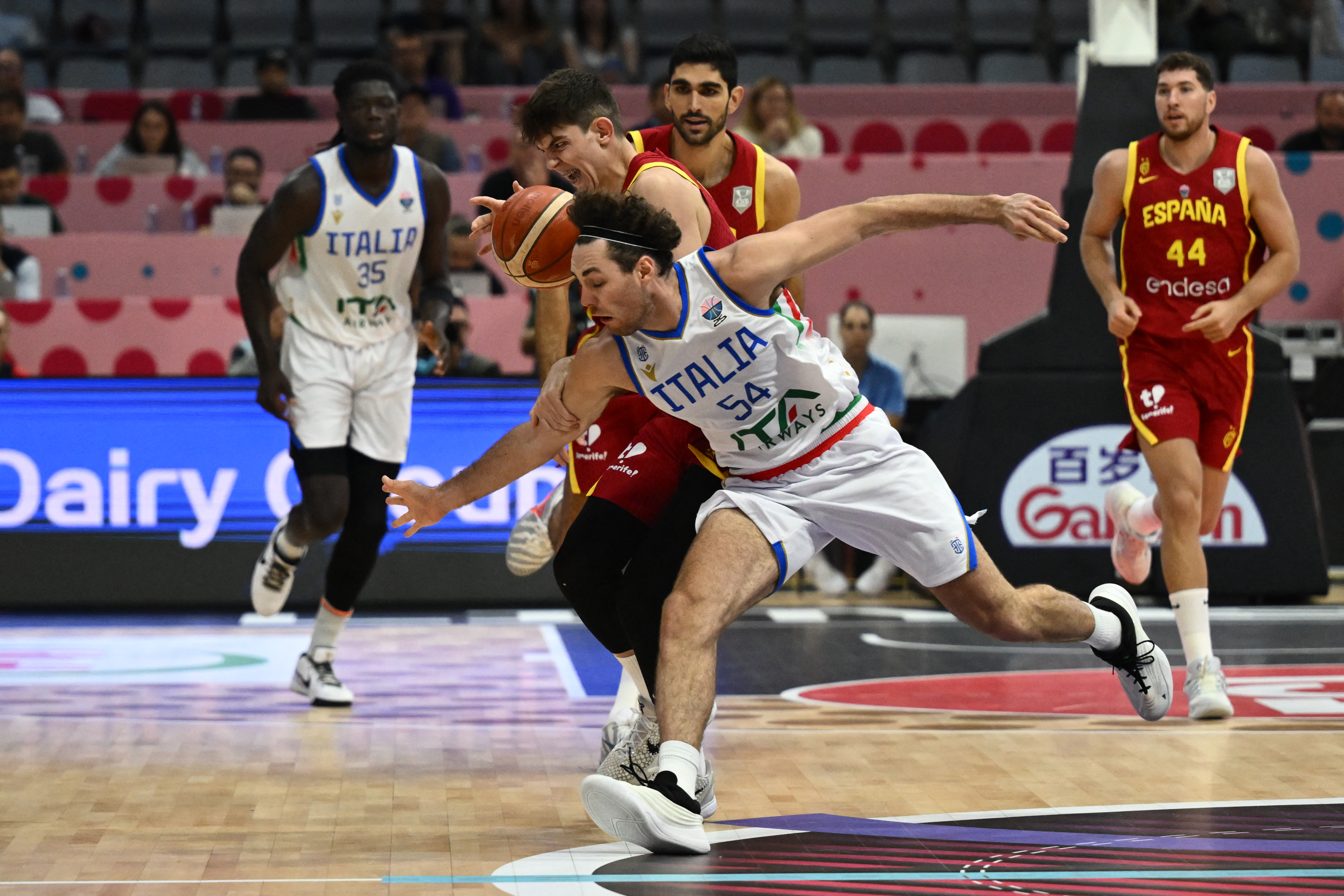 Sergio de Larrea contra Italia