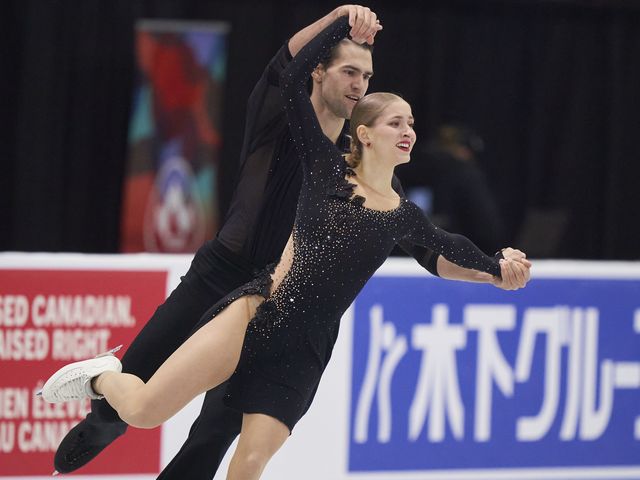 Yuliya Razdolyanskaya Gelendjikda jinsiy aloqa Katta tukli eshaklar yaqindan