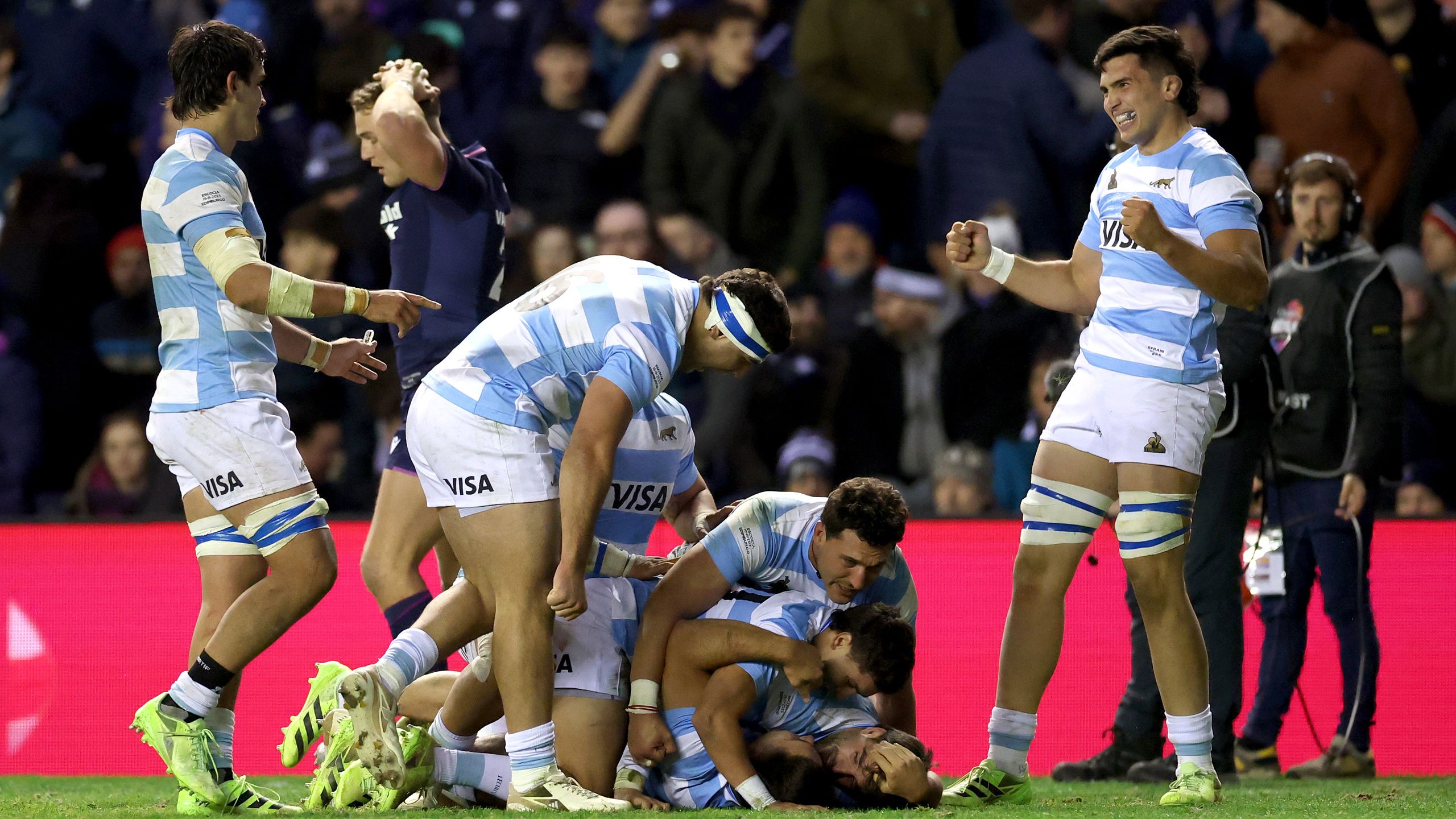 Argentina fight back from 21-0 down to stun Scotland