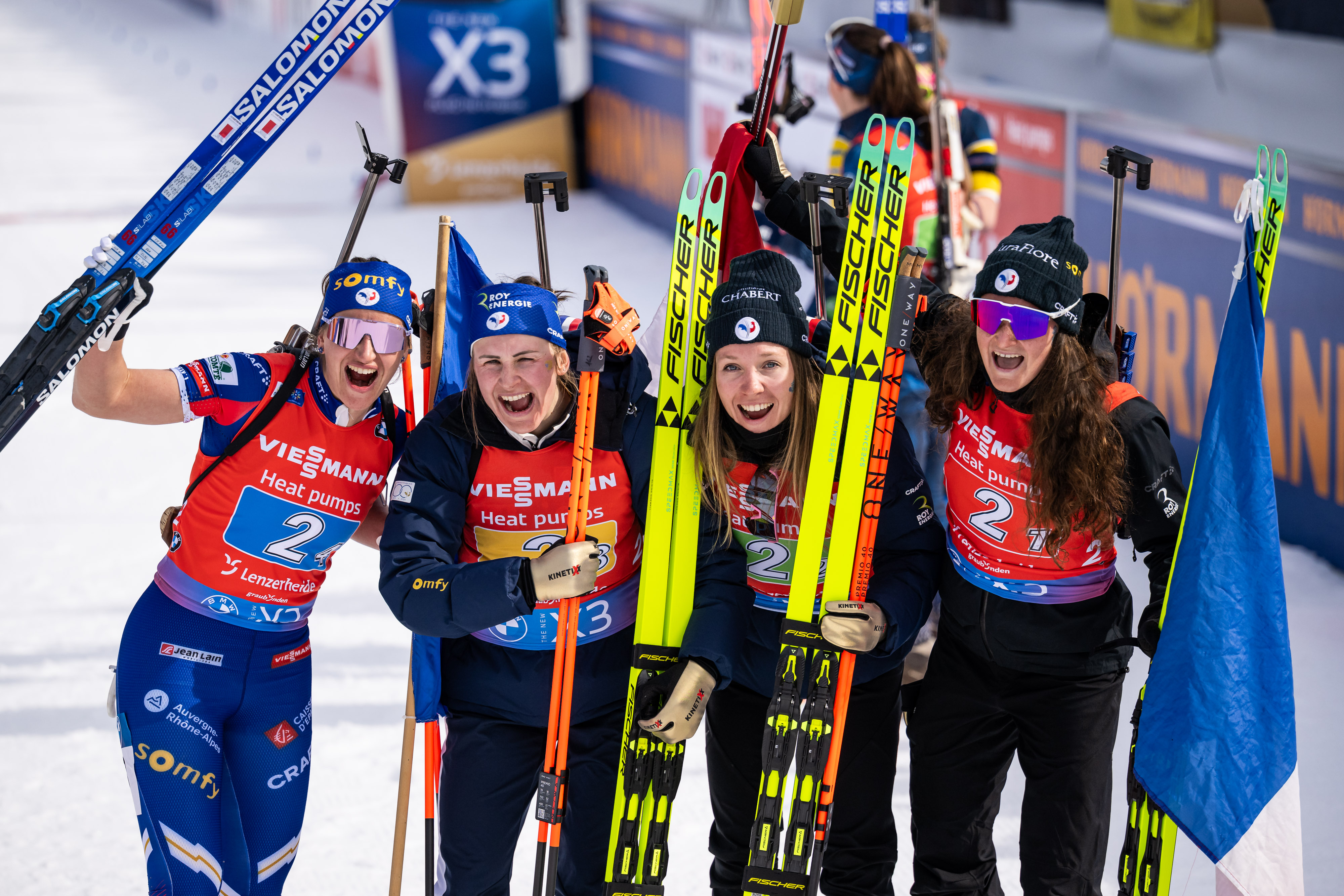 Julia Simon, Justine Braisaz-Bouchet, Oceane Michelon und Lou Jeanmonnot feierten noch im Februar einen gemeinsamen WM-Erfolg.