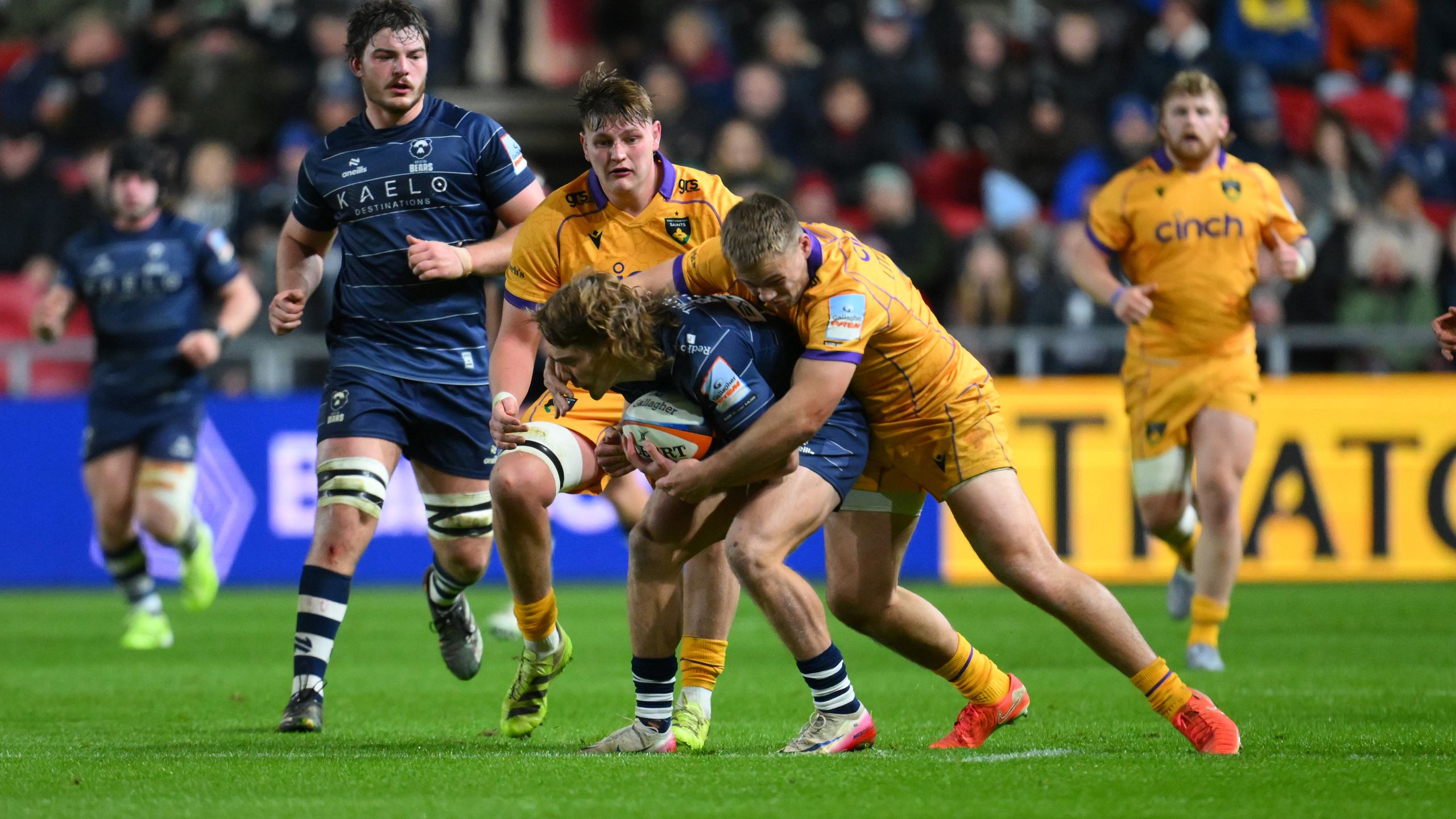 Brilliant Bears capitalise on early red to hand Saints first defeat of the season