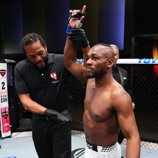 Kape inflicts first-round knockout on Royval with ‘beautiful right hand’