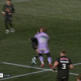 'He really does have no option here' - Thorley sees red after brutal collision against Newcastle