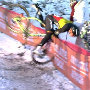 Nys snaps handlebar in 'disaster' crash at Zondhoven - 'Got to feel for him'