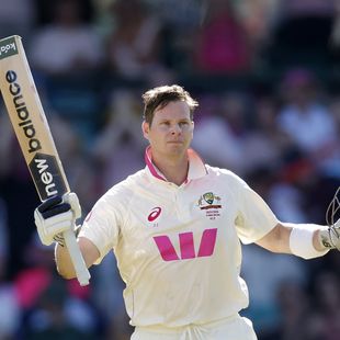 England suffer as Smith brings up 37th Test century - 'Leading from the front'