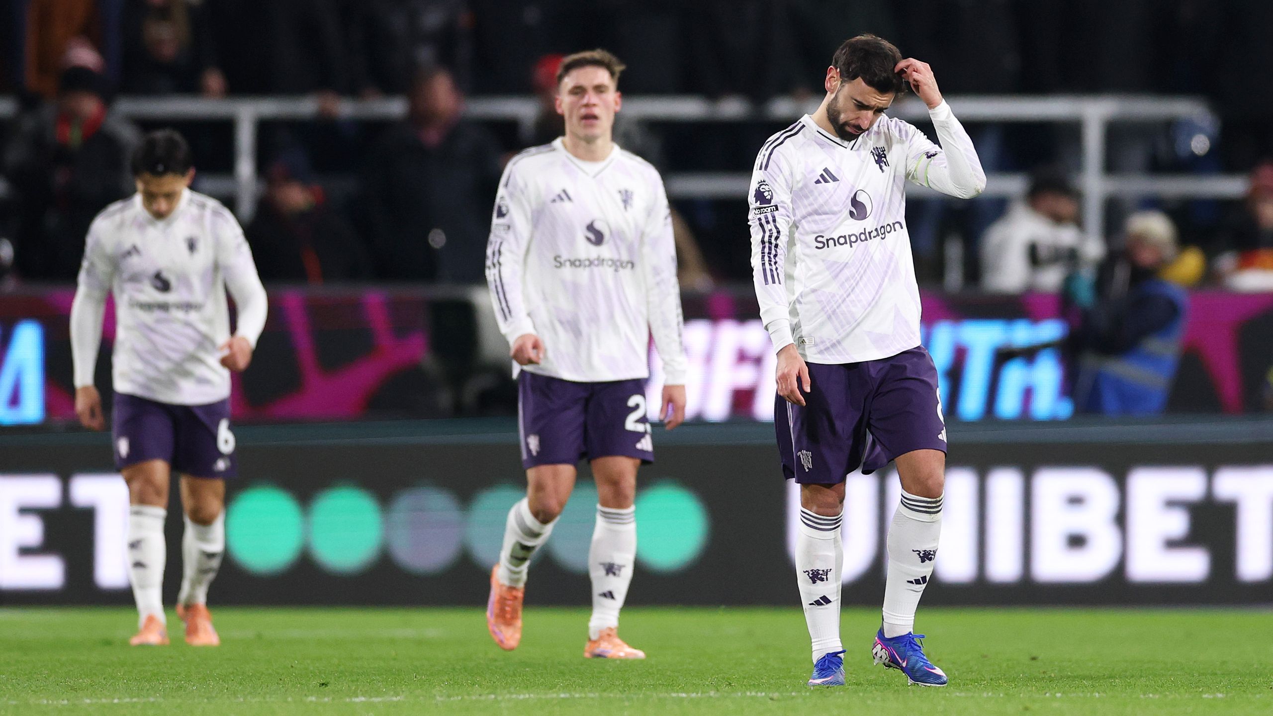 Image for Burnley v Manchester United LIVE