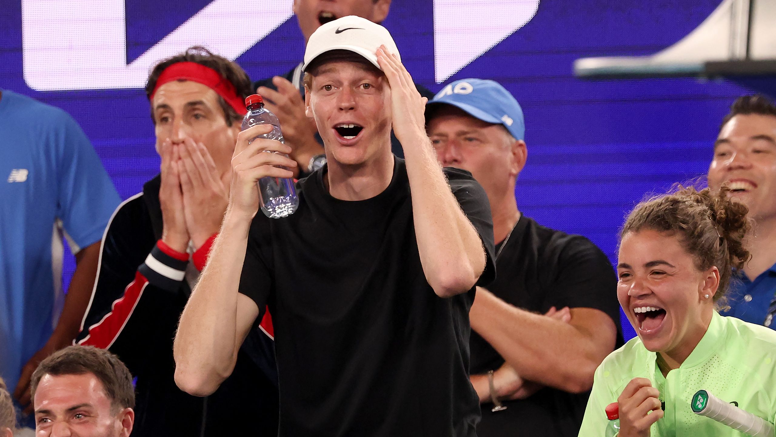 Image for One Point Slam LIVE – Pros, amateurs and celebrities collide