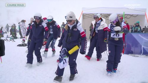 Vonn y sus compañeras se arrancan con un baile en plena pausa del entrenamiento del descenso