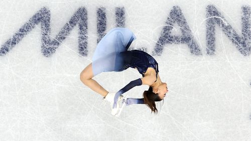 Döbbenetesen nagyot korcsolyázott a háromszoros világbajnok a műkorcsolyázók csapatversenyében