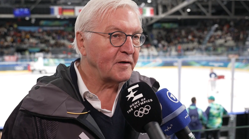 Steinmeier: "Beeindruckt, wie sich Frauen-Eishockey entwickelt hat"