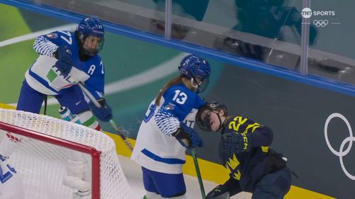Players get too close for comfort after helmet malfunction