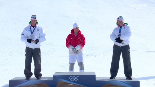 Il podio della discesa maschile: applausi per Paris e Franzoni