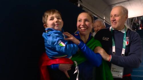 Rührender Moment: Lollobrigida feiert Gold mit Sohn auf dem Arm