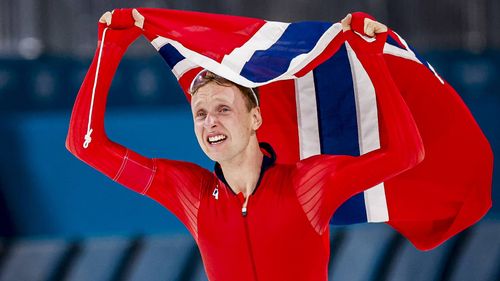 Départ raté mais record olympique à la clef : Eitrem a survolé la glace sur le 5000m