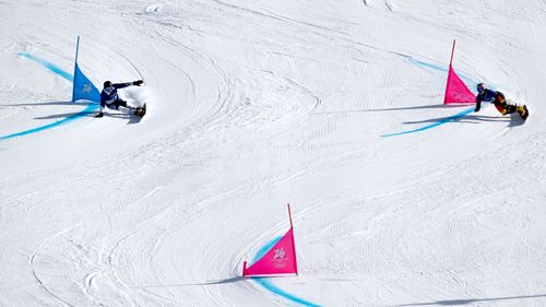 ‘Give them both a bronze!’ – Watch amazing photo finish in men’s parallel giant slalom