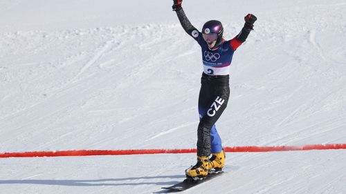 Házon belülről taszították le a trónról a snowboardkirálynő Ledeckát 